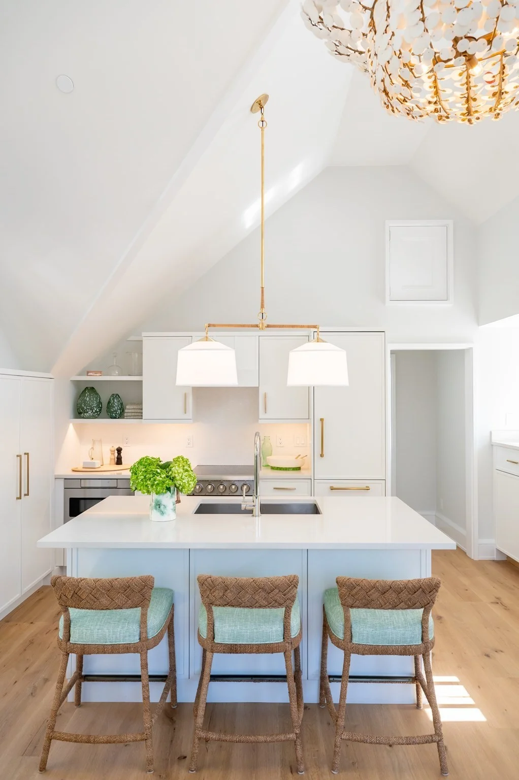 2 bed, 1 bath apartment for rent at 0 Cambridge St Unit 0, Nantucket — photo 6 of 19