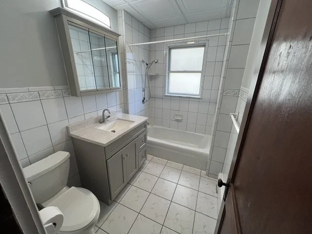 3 bed, 1 bath apartment for rent at 00 Lafayette St Unit 1, Fall River — photo 4 of 13
