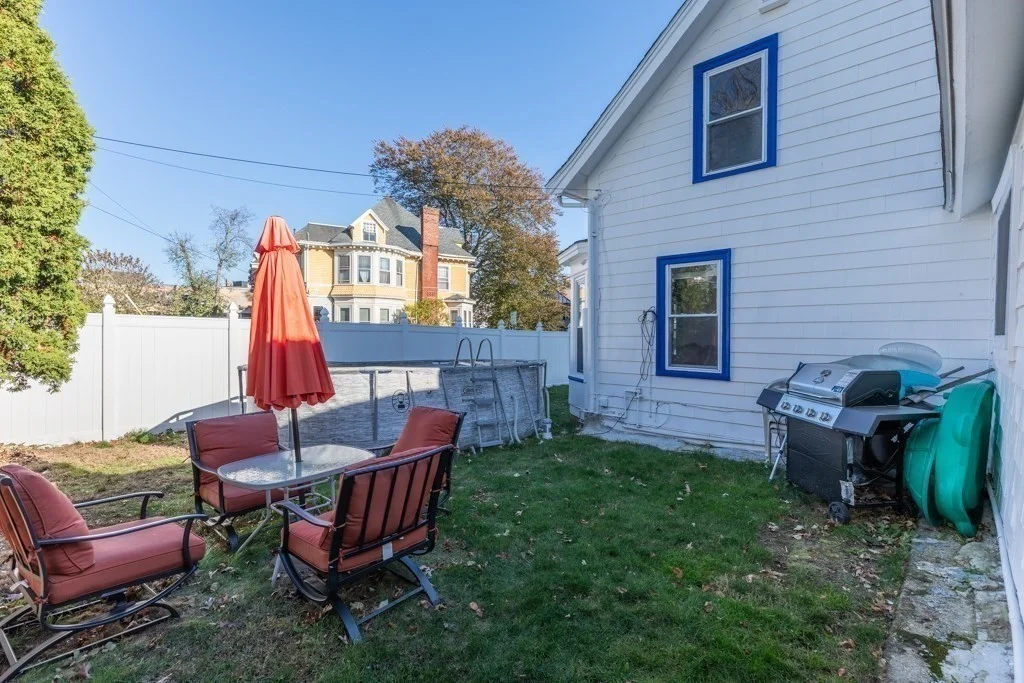 3 bed, 2 bath apartment for rent at 00 Ocean St Unit 0, Lynn — photo 33 of 41