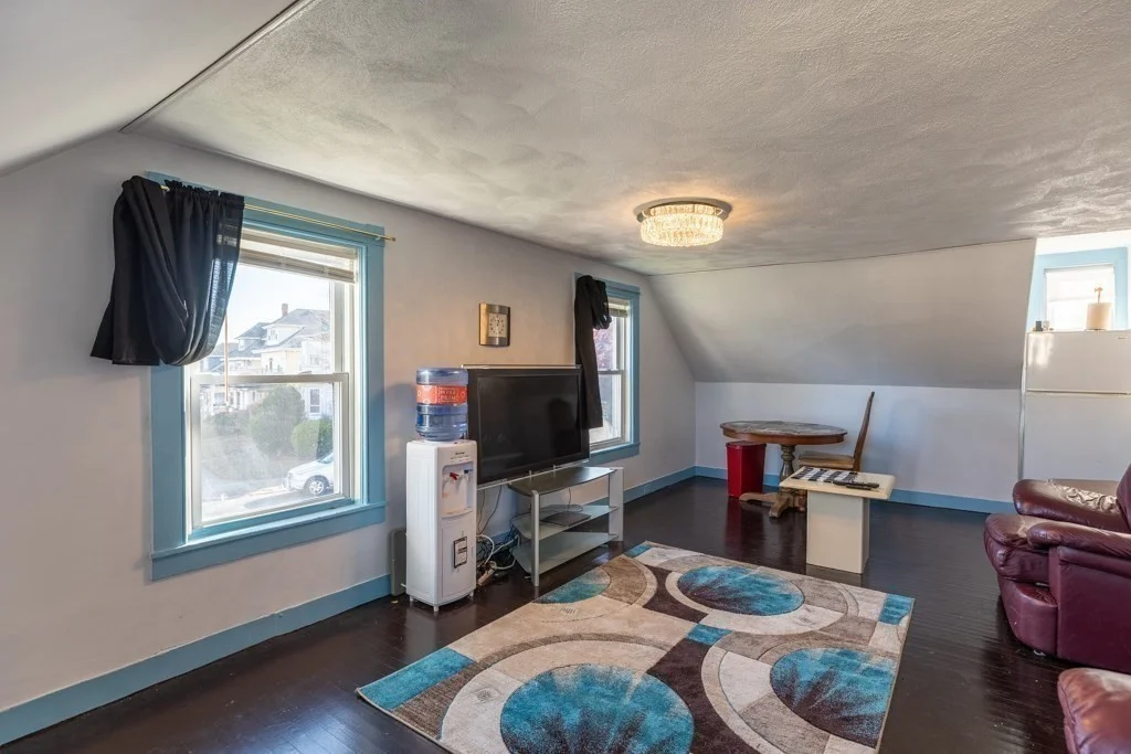 3 bed, 2 bath apartment for rent at 00 Ocean St Unit 0, Lynn — photo 28 of 41