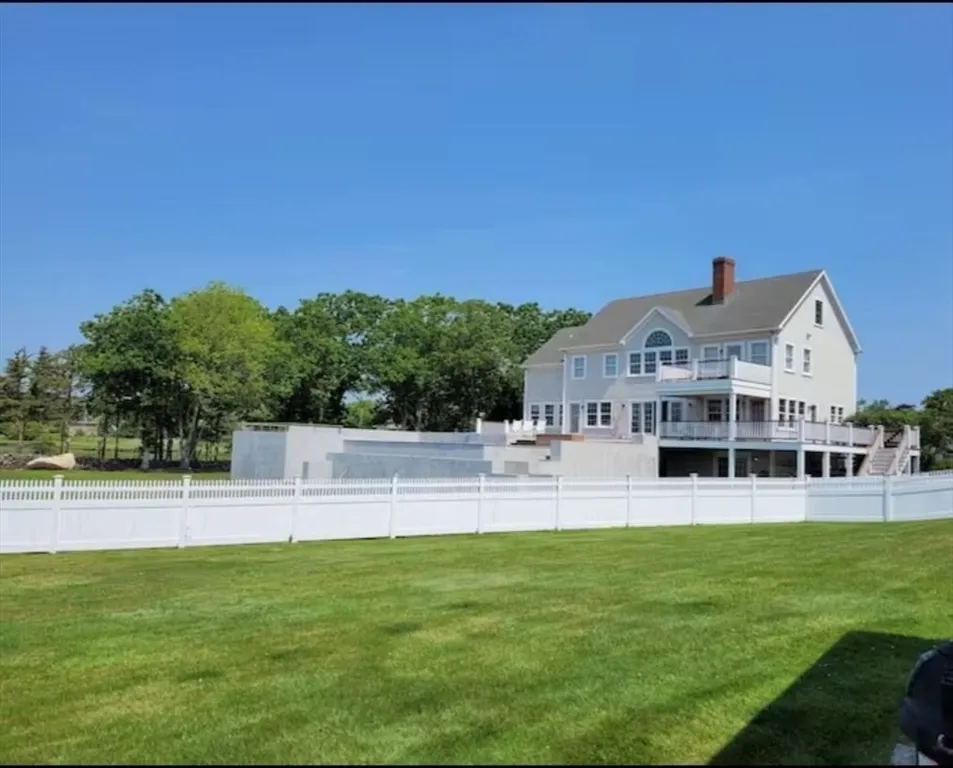 4 bed, 4+ bath apartment for rent at 00 Undisclosed, South Dartmouth — photo 24 of 24