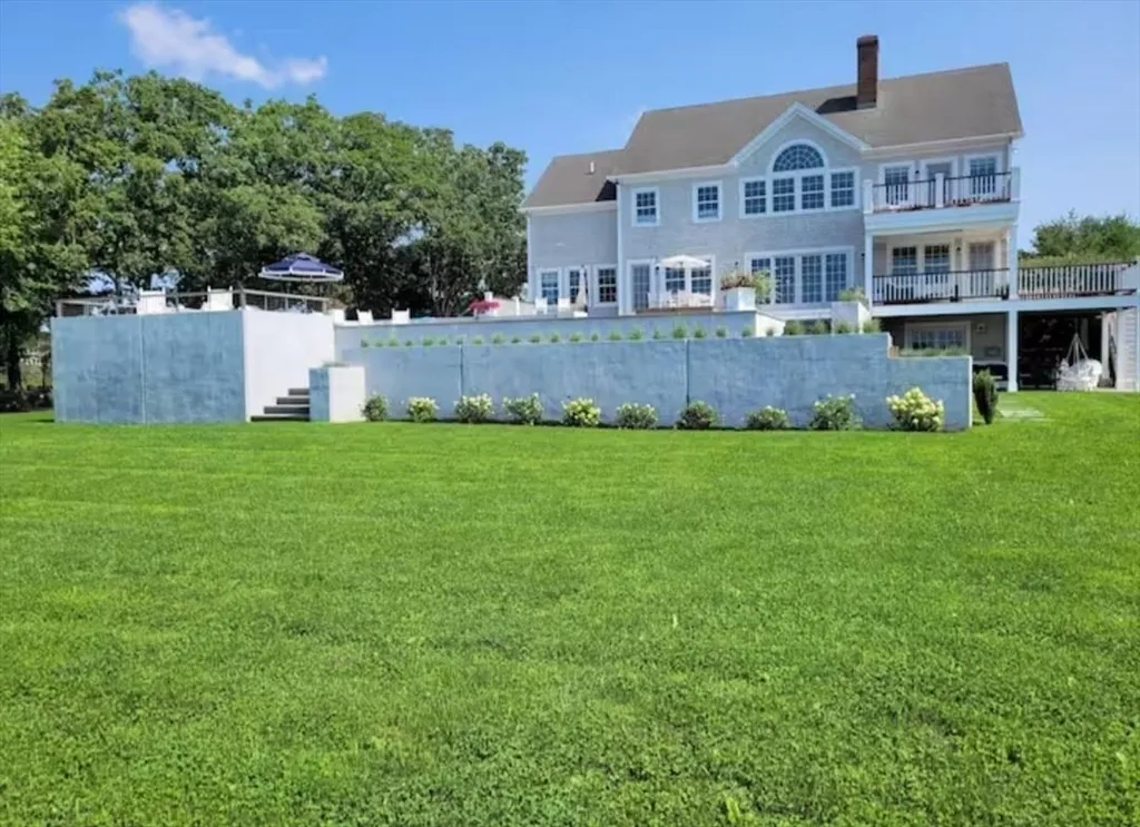4 bed, 4+ bath apartment for rent at 00 Undisclosed, South Dartmouth — photo 2 of 24