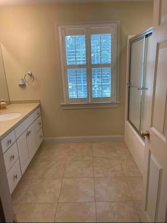 4 bed, 4+ bath apartment for rent at 00 Undisclosed, South Dartmouth — photo 18 of 24