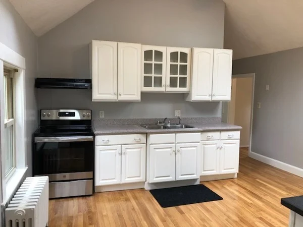 2 bed, 1 bath apartment for rent at 000 Cedar St Unit 2, Oakdale — photo 2 of 11
