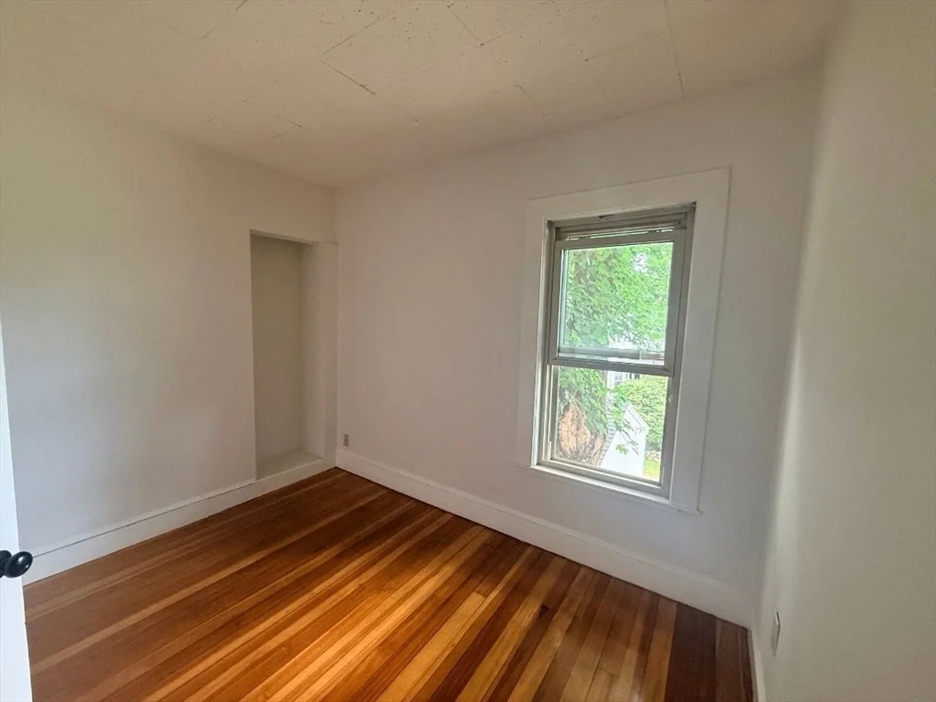 2 bed, 1 bath apartment for rent at 000 Cedar St Unit 2, Oakdale — photo 10 of 11