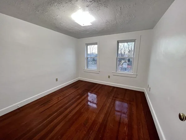 3 bed, 1 bath apartment for rent at 1-11 N Spooner St Unit 1, North Plymouth — photo 10 of 17