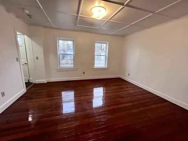 3 bed, 1 bath apartment for rent at 1-11 N Spooner St Unit 1, North Plymouth — photo 4 of 17