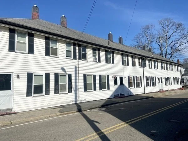 3 bed, 1 bath apartment for rent at 1-11 N Spooner St Unit 1, North Plymouth — photo 15 of 17