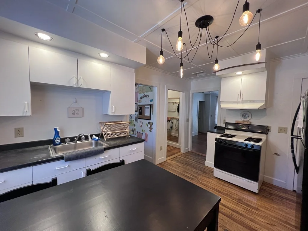 3 bed, 1 bath apartment for rent at 1-11 N Spooner St Unit 9, Plymouth — photo 6 of 29