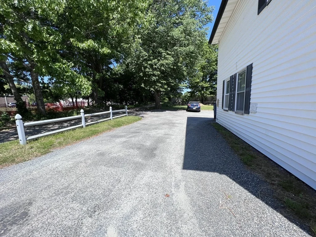 3 bed, 1 bath apartment for rent at 1-11 N Spooner St Unit 9, Plymouth — photo 4 of 29