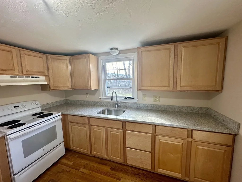 2 bed, 1 bath apartment for rent at 1-3 Perkins Ave Unit 1, Mansfield — photo 3 of 19