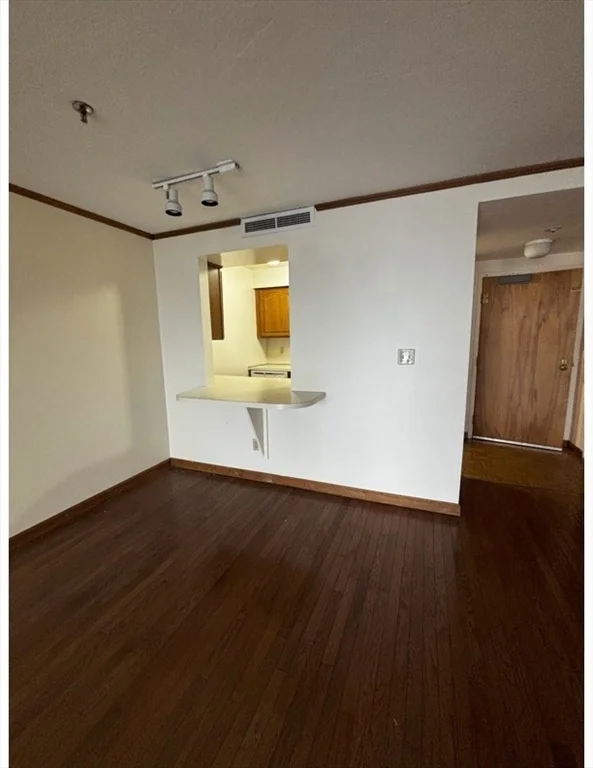 2 bed, 2 bath apartment for rent at 1 A Unit 303, Hull — photo 7 of 22