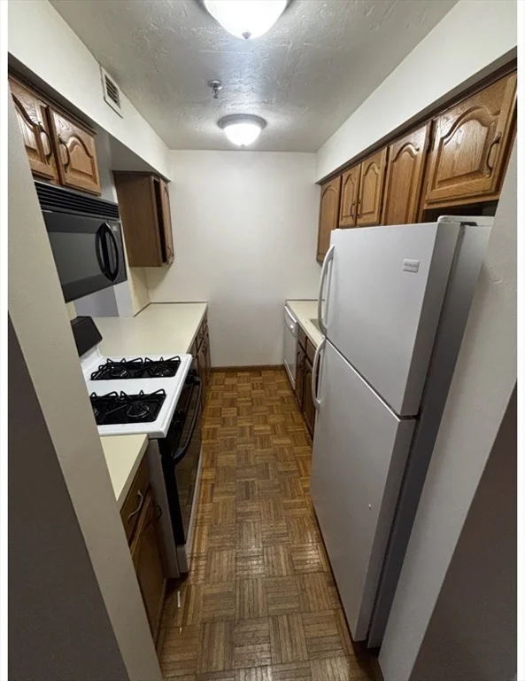2 bed, 2 bath apartment for rent at 1 A Unit 303, Hull — photo 12 of 22