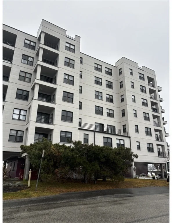 2 bed, 2 bath apartment for rent at 1 A Unit 303, Hull — photo 3 of 22