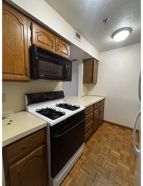 2 bed, 2 bath apartment for rent at 1 A Unit 303, Hull — photo 11 of 22