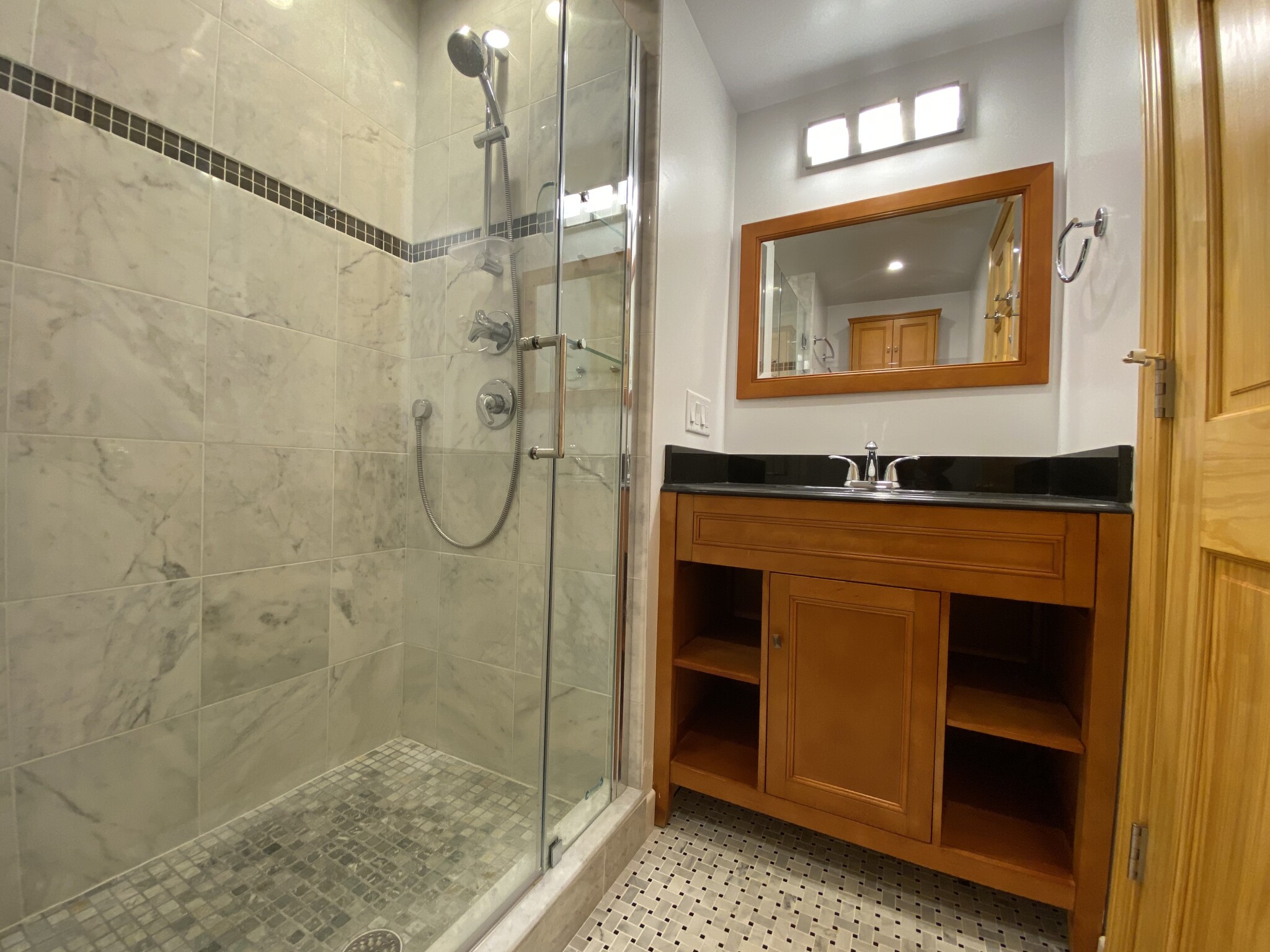 1 bed, 1 bath apartment for rent at 1 Abbottsford Rd Unit 1, North Brookline — photo 8 of 12