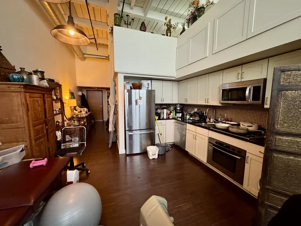 2 bed, 2 bath apartment for rent at 1 Aberdeen Way Unit 107, West Cambridge — photo 2 of 16