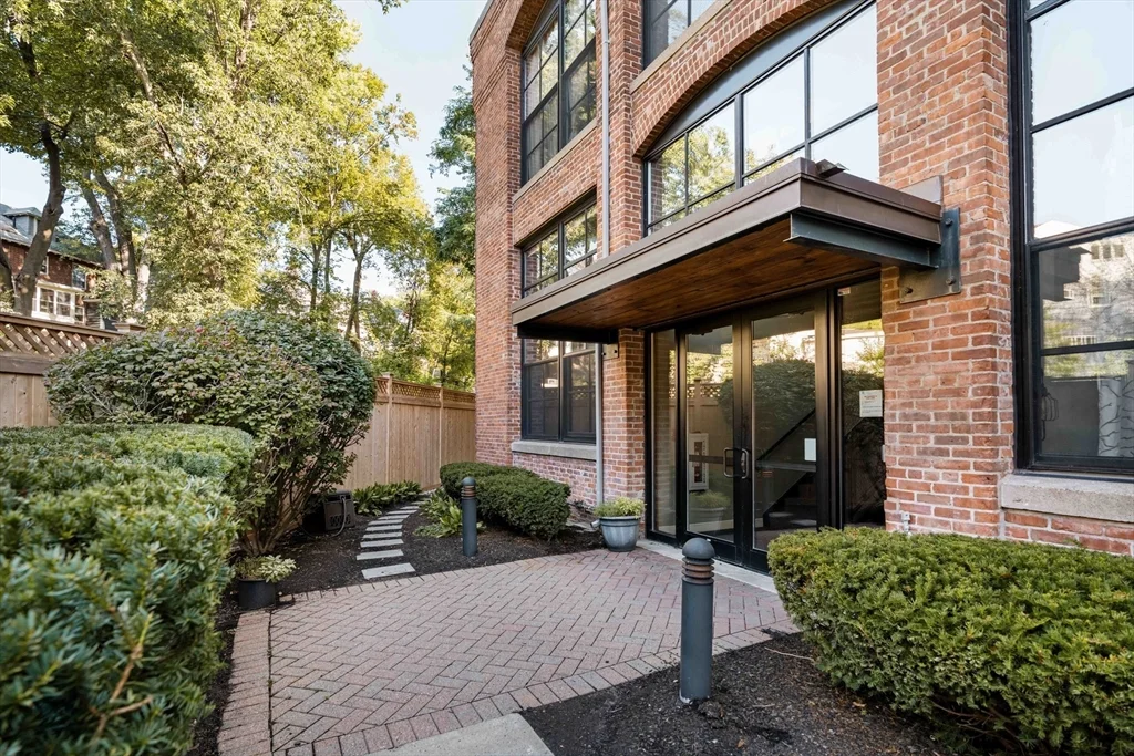 1 bed, 1 bath apartment for rent at 1 Aberdeen Way Unit 226, West Cambridge — photo 4 of 21