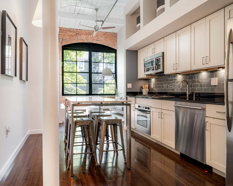 1 bed, 1 bath apartment for rent at 1 Aberdeen Way Unit 226, West Cambridge — photo 6 of 21