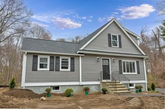 3 bed, 2 bath apartment for rent at 1 Adelman Rd, Wilmington — photo 1 of 14