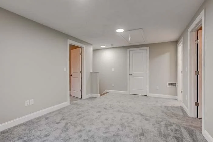 3 bed, 2 bath apartment for rent at 1 Adelman Rd, Wilmington — photo 11 of 14