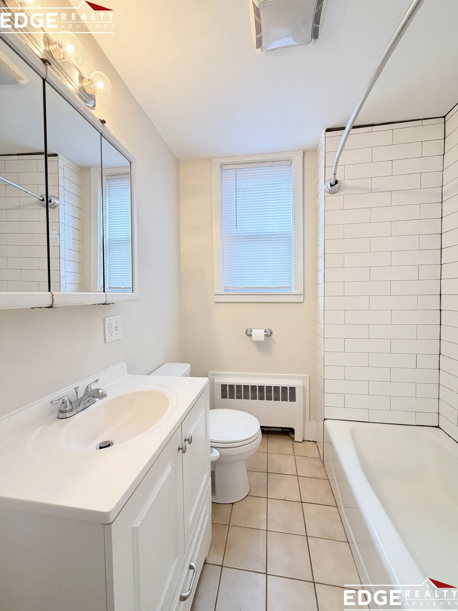 3 bed, 1 bath apartment for rent at 1 Allen Rd Unit 1, Oak Square — photo 7 of 8