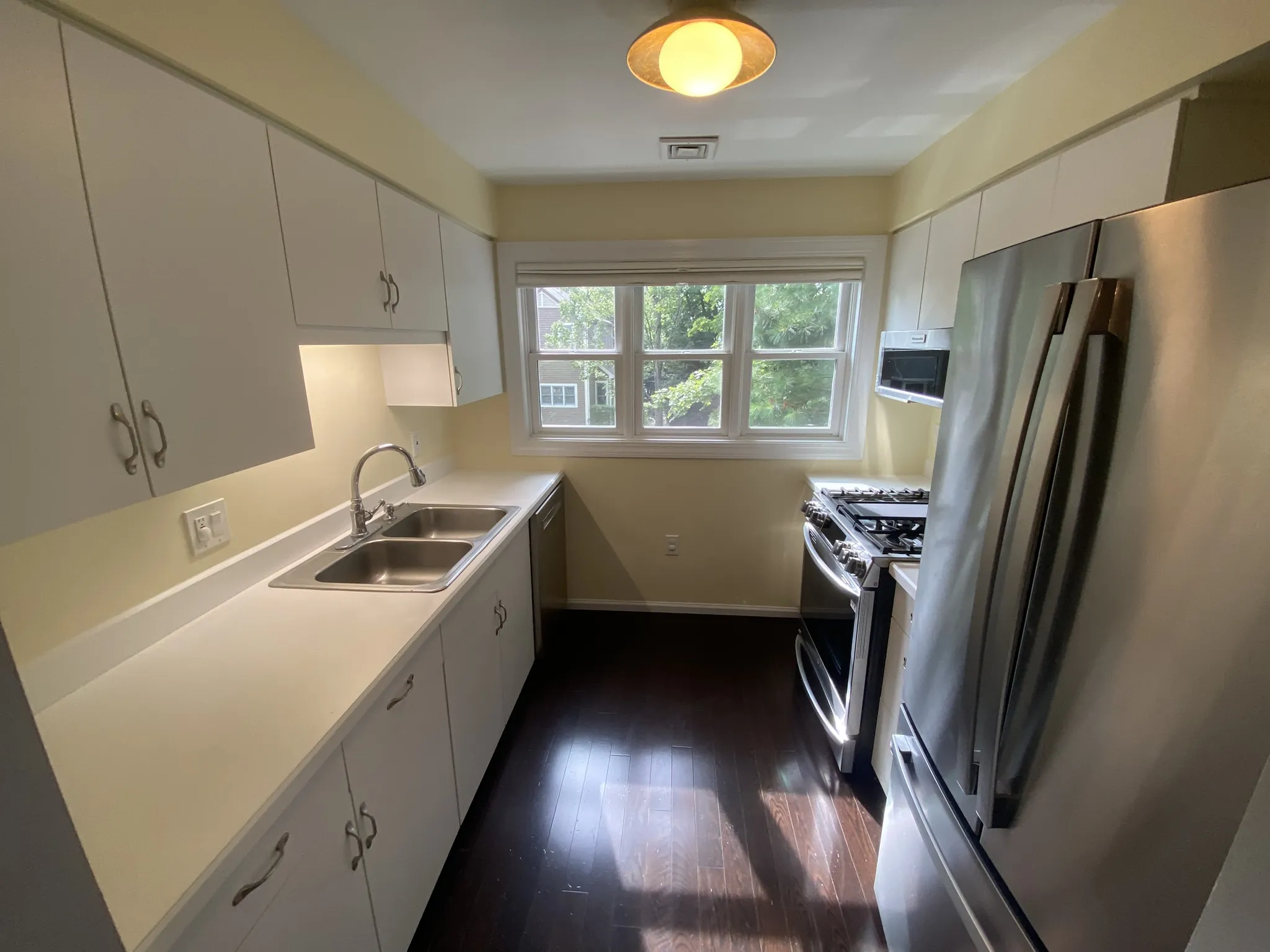 2 bed, 2.5 bath apartment for rent at 1 Angela Ln Unit 1, Watertown — photo 5 of 20