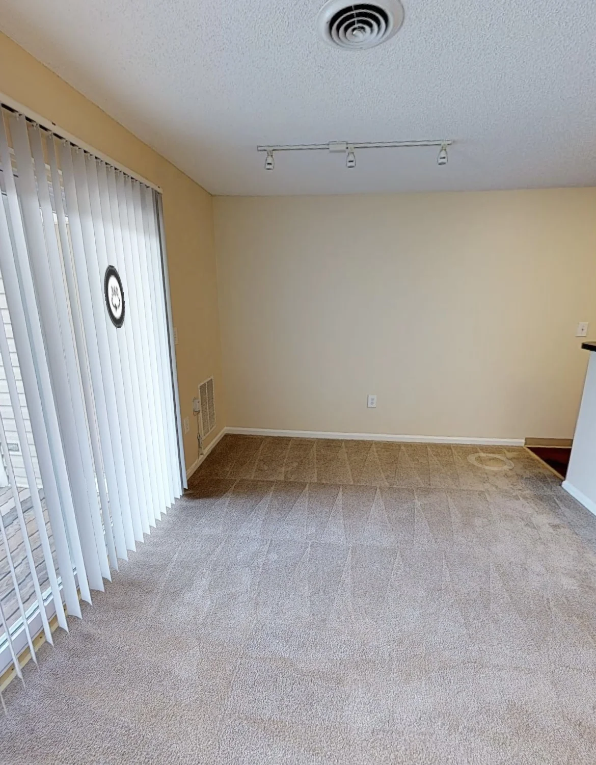 2 bed, 2 bath apartment for rent at 1 Arboretum Way Unit 11-1132, Burlington — photo 3 of 7