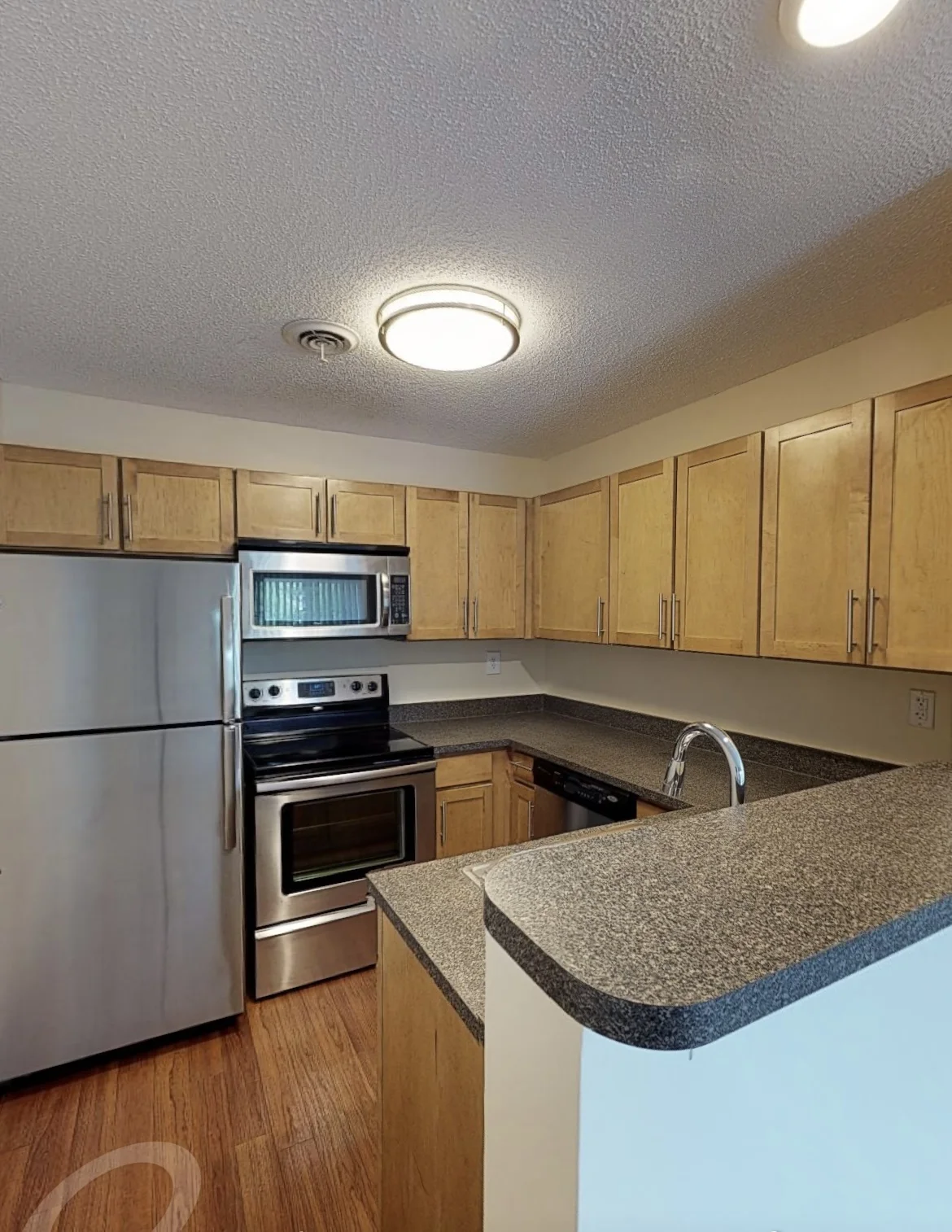 2 bed, 2 bath apartment for rent at 1 Arboretum Way Unit 11-1132, Burlington — photo 4 of 7