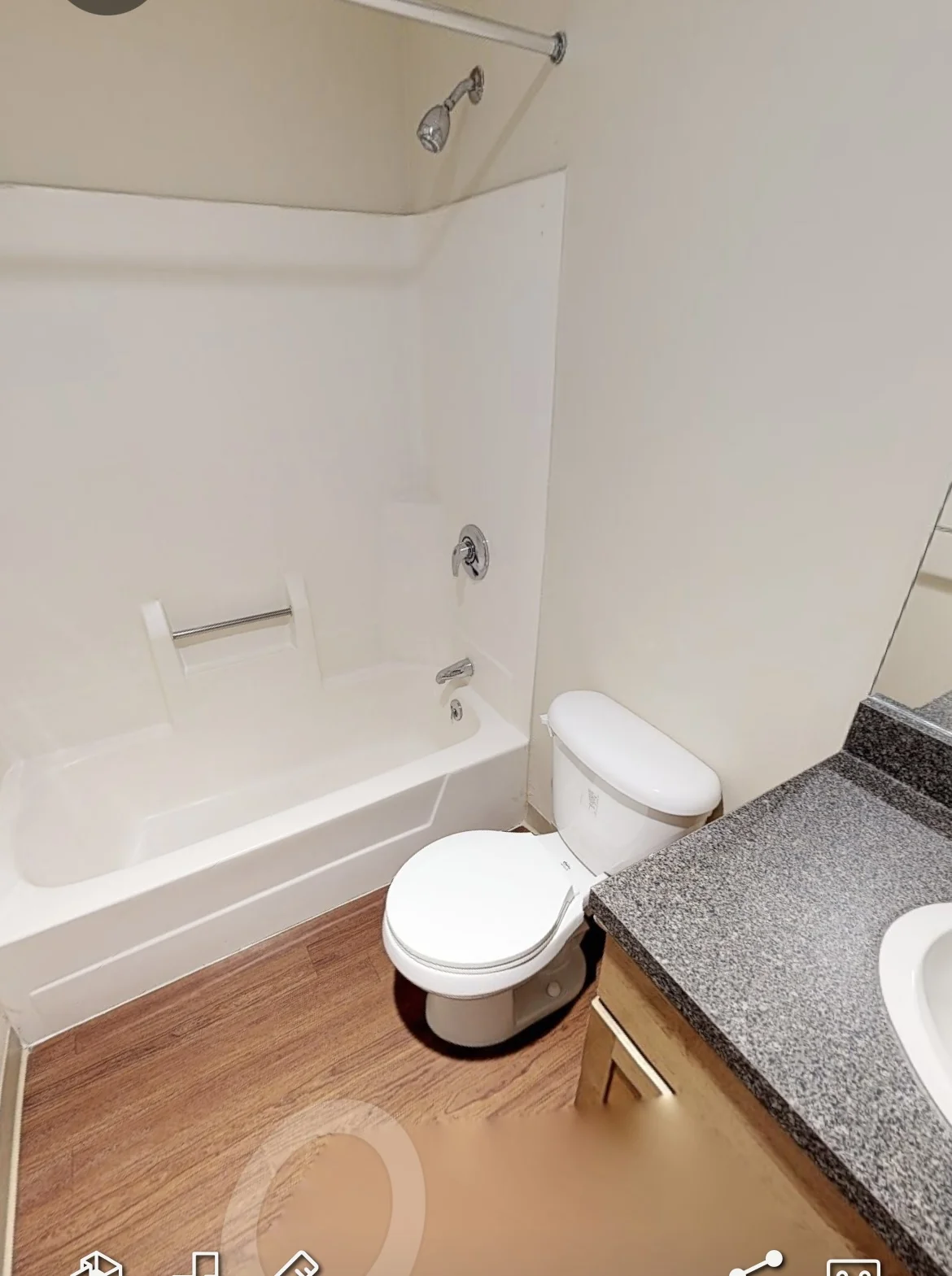 2 bed, 2 bath apartment for rent at 1 Arboretum Way Unit 9-0932, Burlington — photo 8 of 8