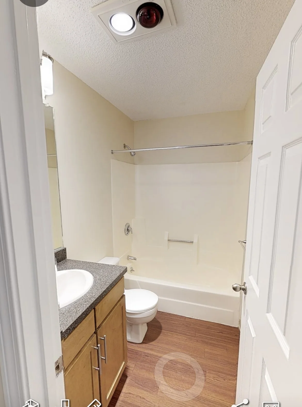 2 bed, 2 bath apartment for rent at 1 Arboretum Way Unit 9-0932, Burlington — photo 5 of 8