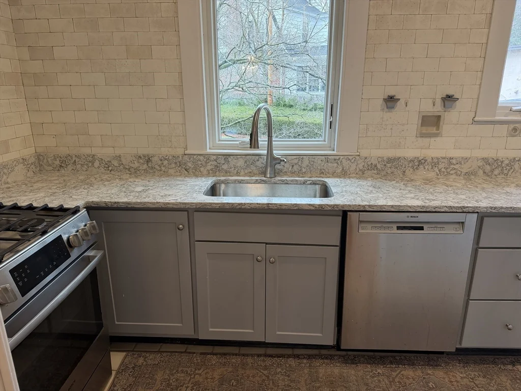 5 bed, 3 bath apartment for rent at 1 Arborway, Jamaica Plain — photo 13 of 34