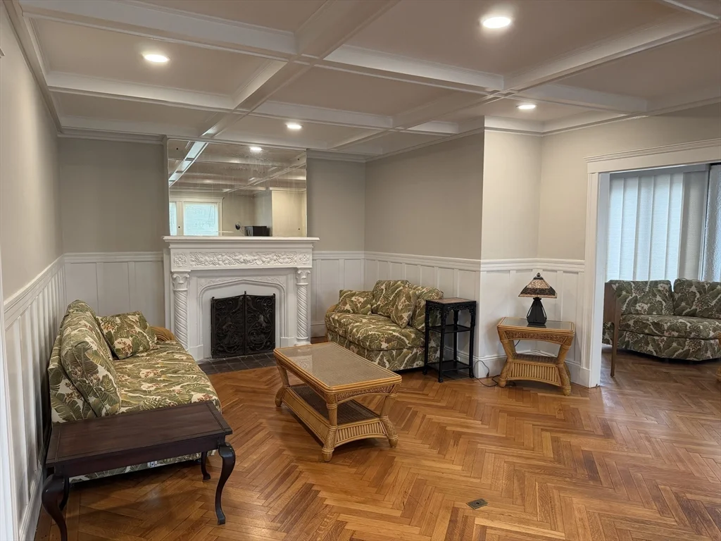 5 bed, 3 bath apartment for rent at 1 Arborway, Jamaica Plain — photo 7 of 34