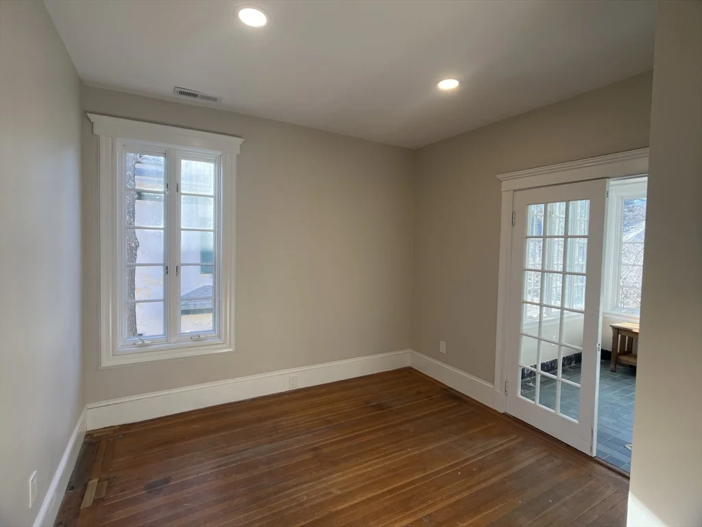 5 bed, 3 bath apartment for rent at 1 Arborway, Jamaica Plain — photo 25 of 34