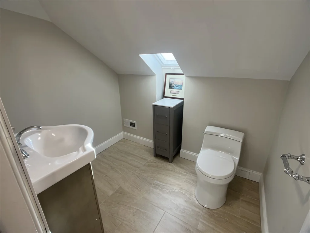 5 bed, 3 bath apartment for rent at 1 Arborway, Jamaica Plain — photo 31 of 34