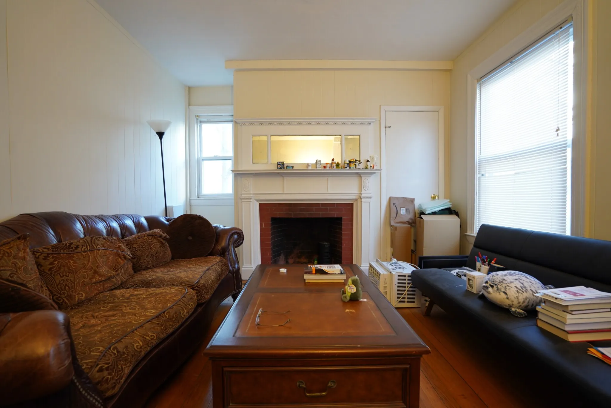 1 bed, 1 bath apartment for rent at 1 Ashford Ct Unit 1, Allston — photo 2 of 17