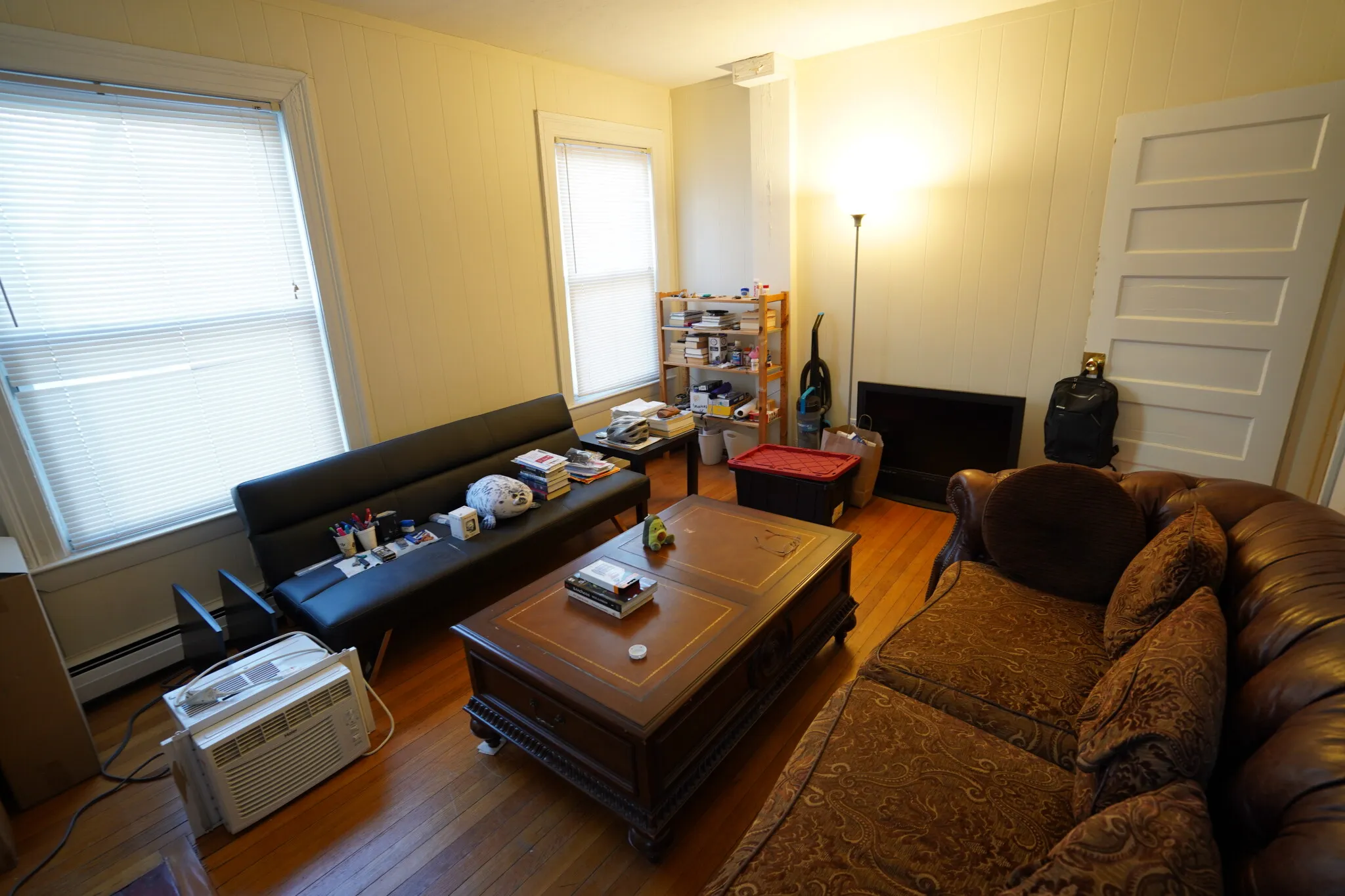 1 bed, 1 bath apartment for rent at 1 Ashford Ct Unit 1, Allston — photo 4 of 17