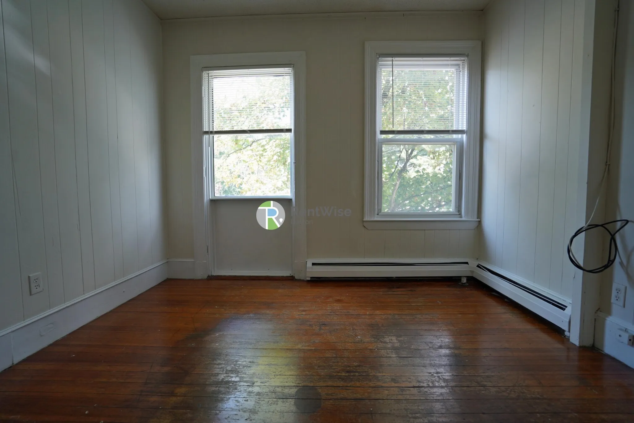 2 bed, 1 bath apartment for rent at 1 Ashford Ct Unit 4, Allston — photo 2 of 20