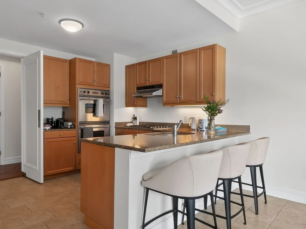 3 bed, 4+ bath apartment for rent at 1 Avery St Unit 24B, Midtown — photo 14 of 29