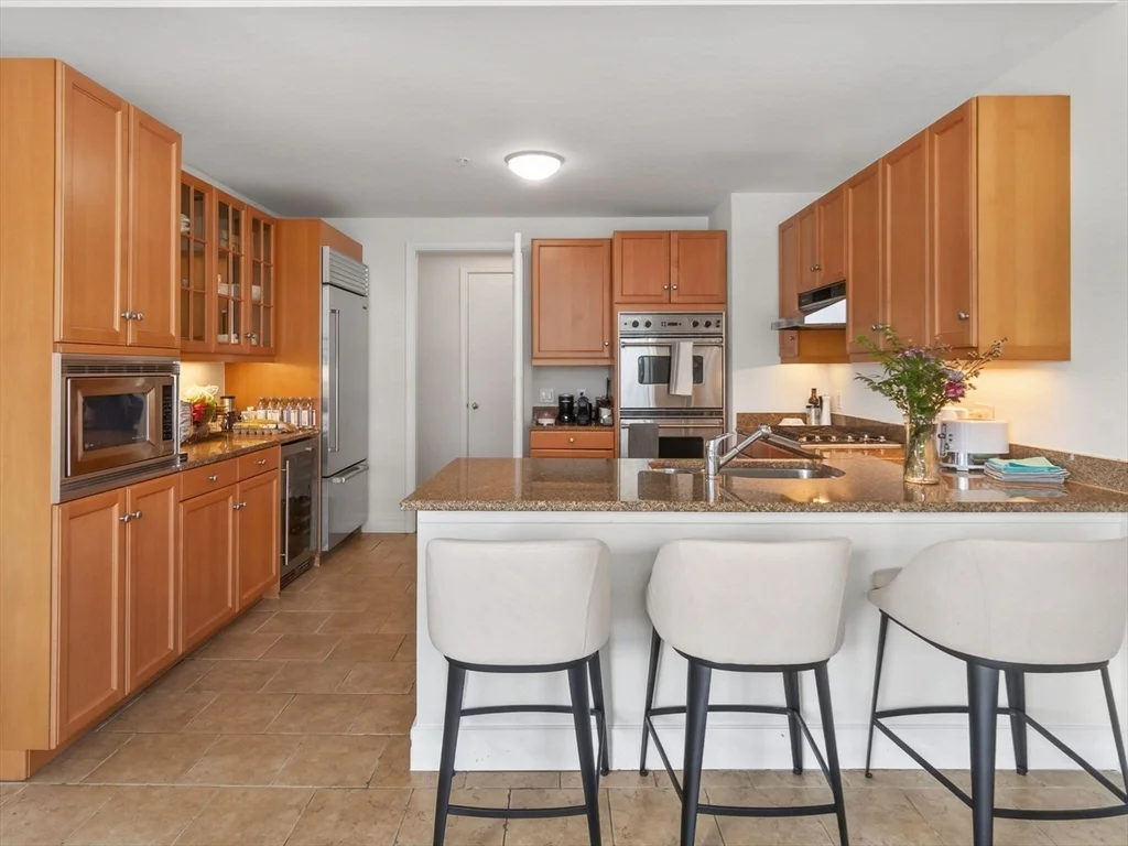 3 bed, 4+ bath apartment for rent at 1 Avery St Unit 24B, Midtown — photo 13 of 29