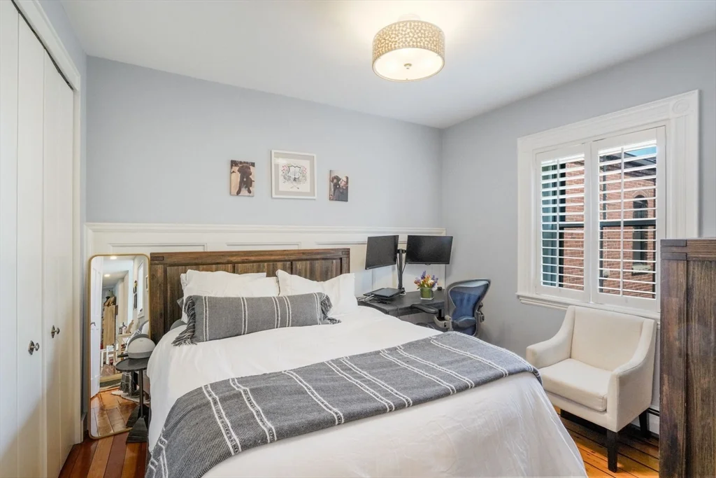 2 bed, 1 bath apartment for rent at 1 Bartlett St Unit 4, Charlestown — photo 5 of 8