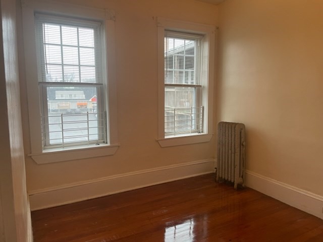 3 bed, 1 bath apartment for rent at 1 Beacon Ave Unit 2R, Holyoke — photo 4 of 8
