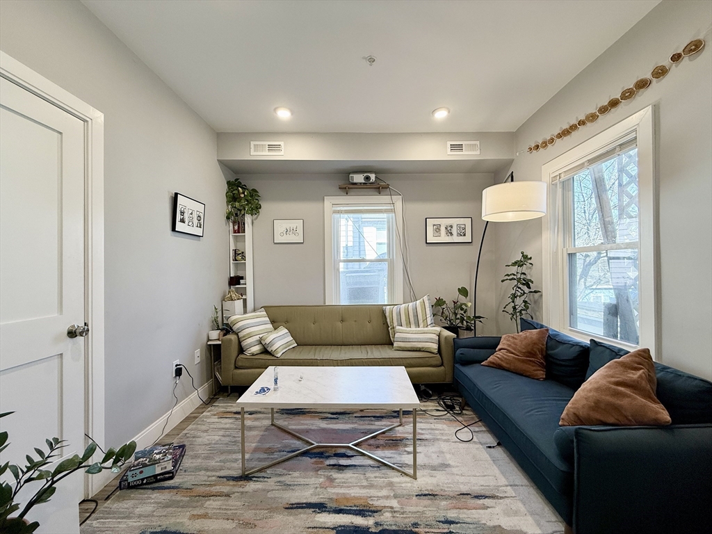 4 bed, 2 bath apartment for rent at 1 Beacon St Unit 2L, Somerville — photo 3 of 13