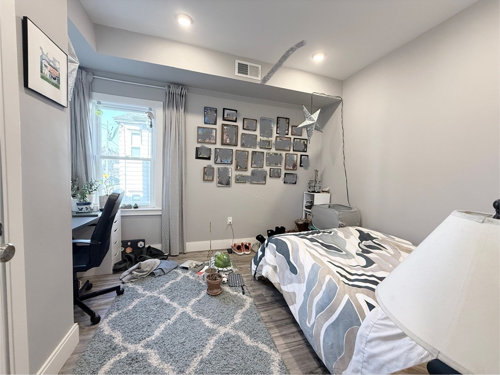 4 bed, 2 bath apartment for rent at 1 Beacon St Unit 2L, Somerville — photo 6 of 13