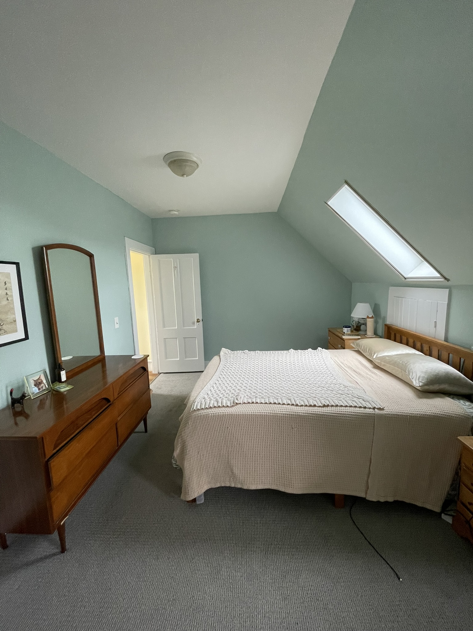 3 bed, 1 bath apartment for rent at 1 Bellevue Ter Unit 2B, South Medford — photo 11 of 22
