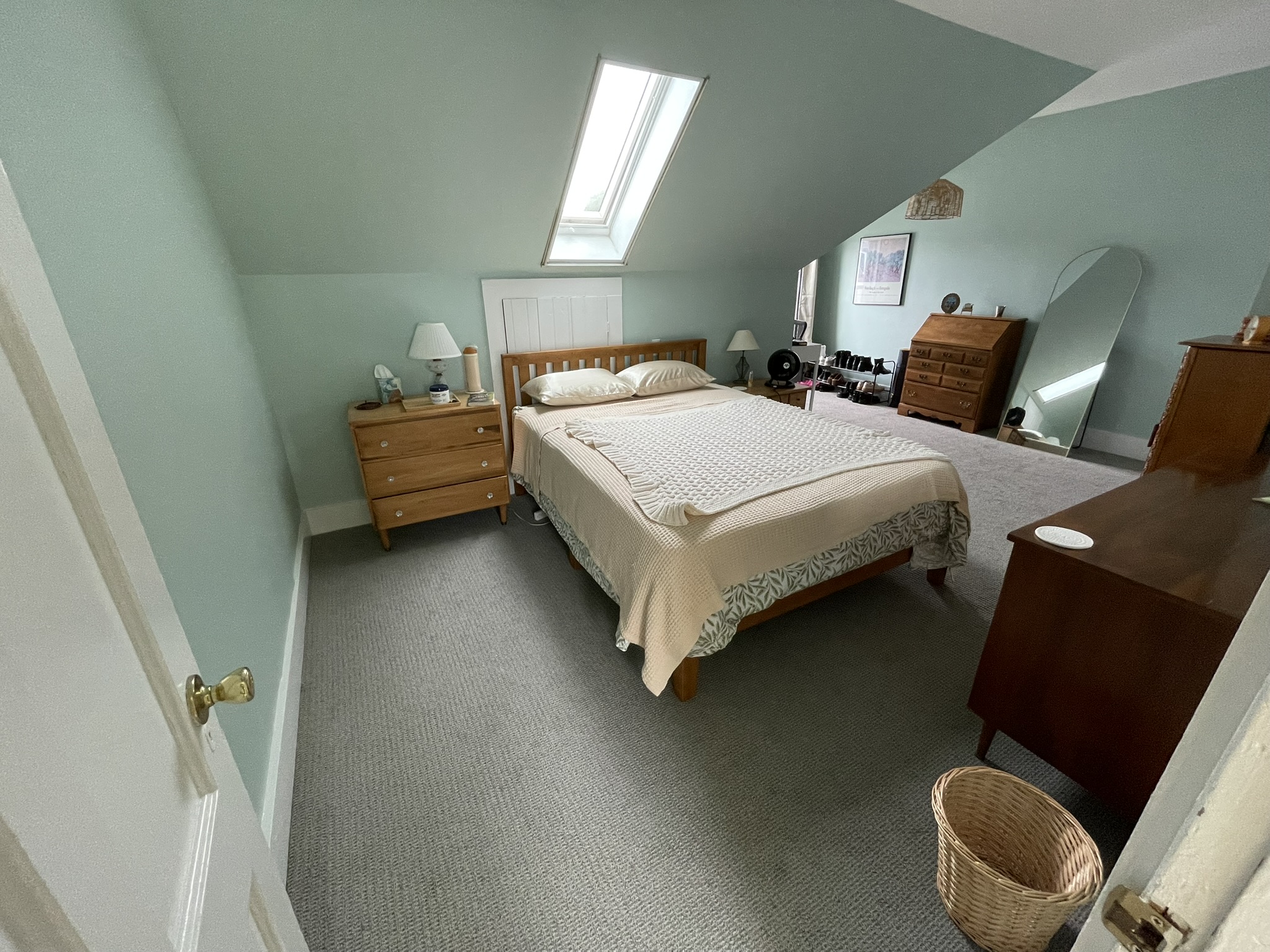 3 bed, 1 bath apartment for rent at 1 Bellevue Ter Unit 2B, South Medford — photo 10 of 22