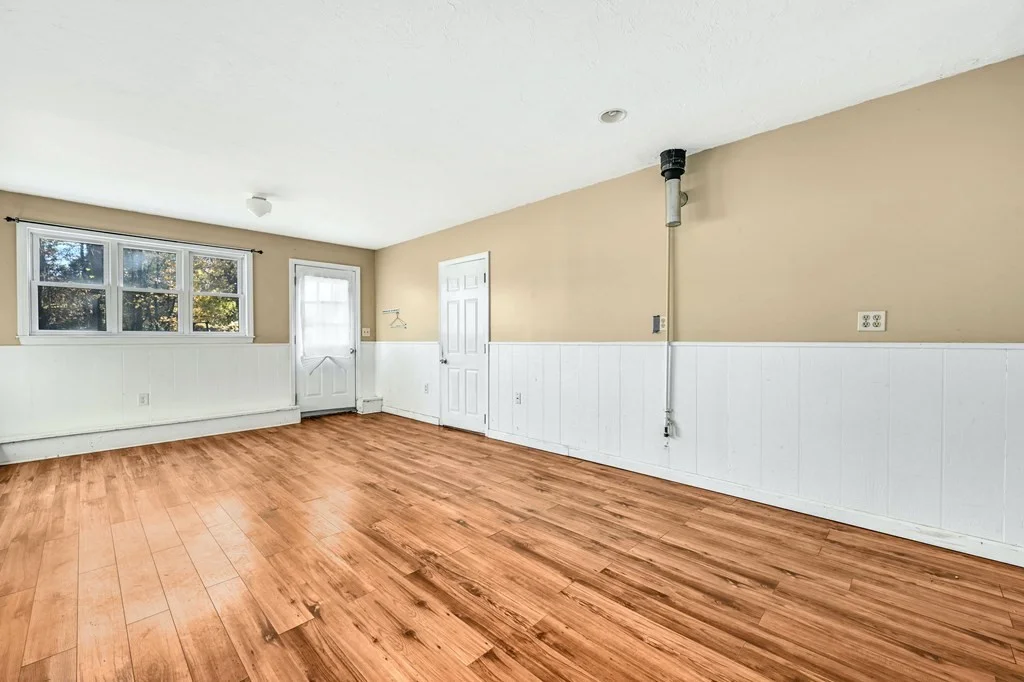 4 bed, 2 bath apartment for rent at 1 Blackstone St Unit 1, Bellingham — photo 17 of 20