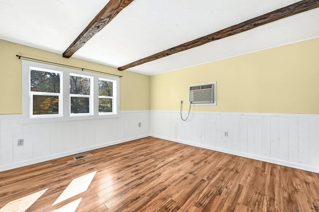 4 bed, 2 bath apartment for rent at 1 Blackstone St Unit 1, Bellingham — photo 6 of 20