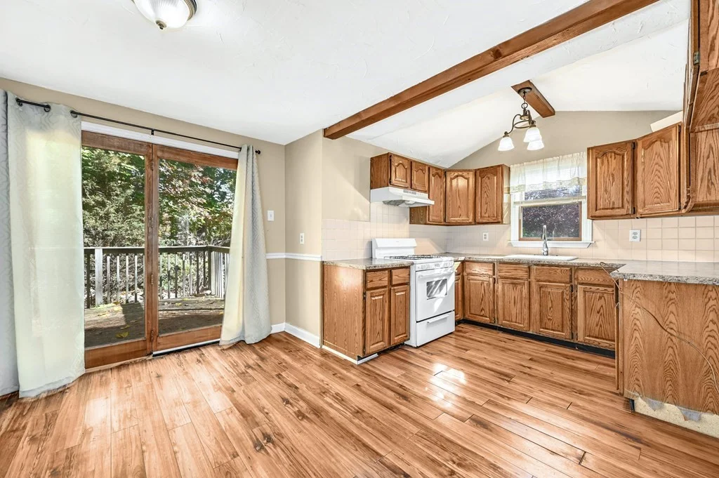 4 bed, 2 bath apartment for rent at 1 Blackstone St Unit 1, Bellingham — photo 10 of 20
