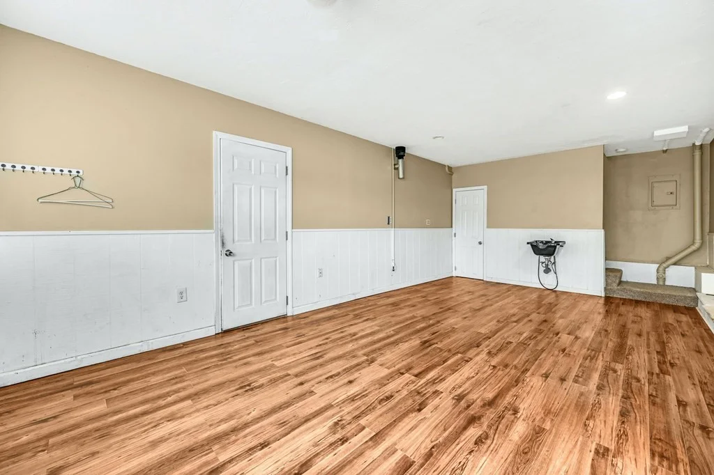 4 bed, 2 bath apartment for rent at 1 Blackstone St Unit 1, Bellingham — photo 16 of 20